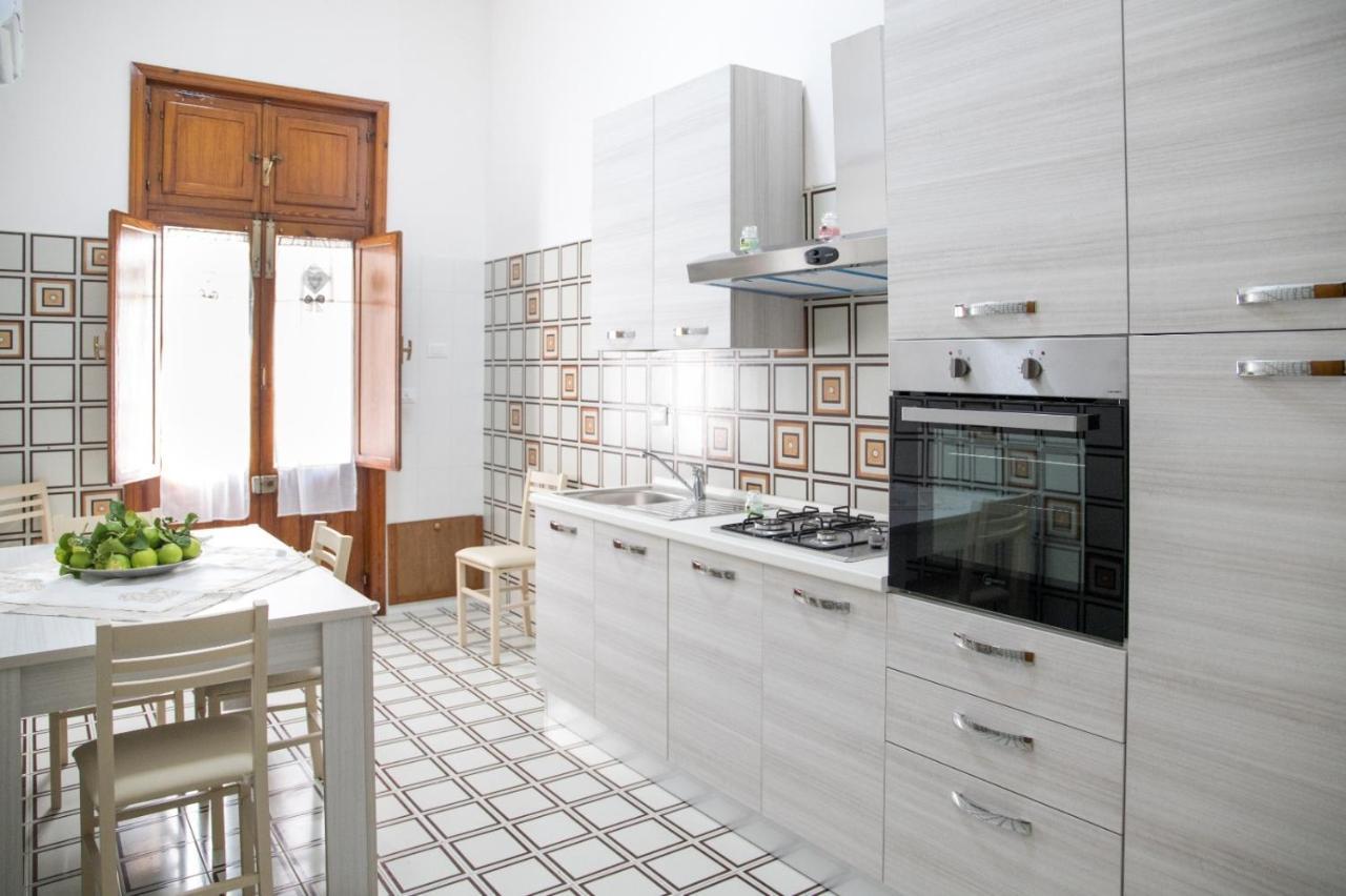 Vila Casa Da Mario Avola Exteriér fotografie